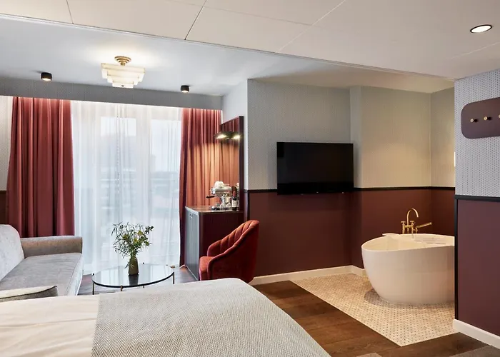 Wide Hotel